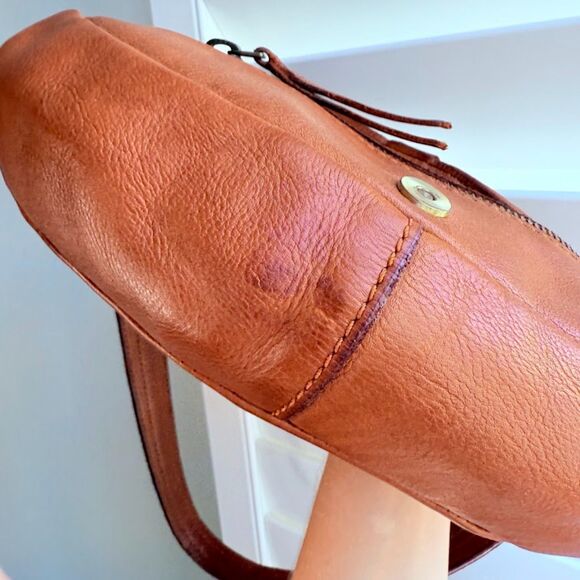 Marta Ponti Cognac Brown Leather Basketweave Satchel Handbag with Brass Hardware - Picture 8 of 16